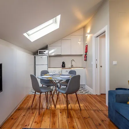 Stilvolle Moderne In Der Innenstadt Von Apartmán